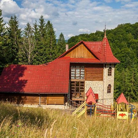 Альпина Hotel Jaremcse Kültér fotó