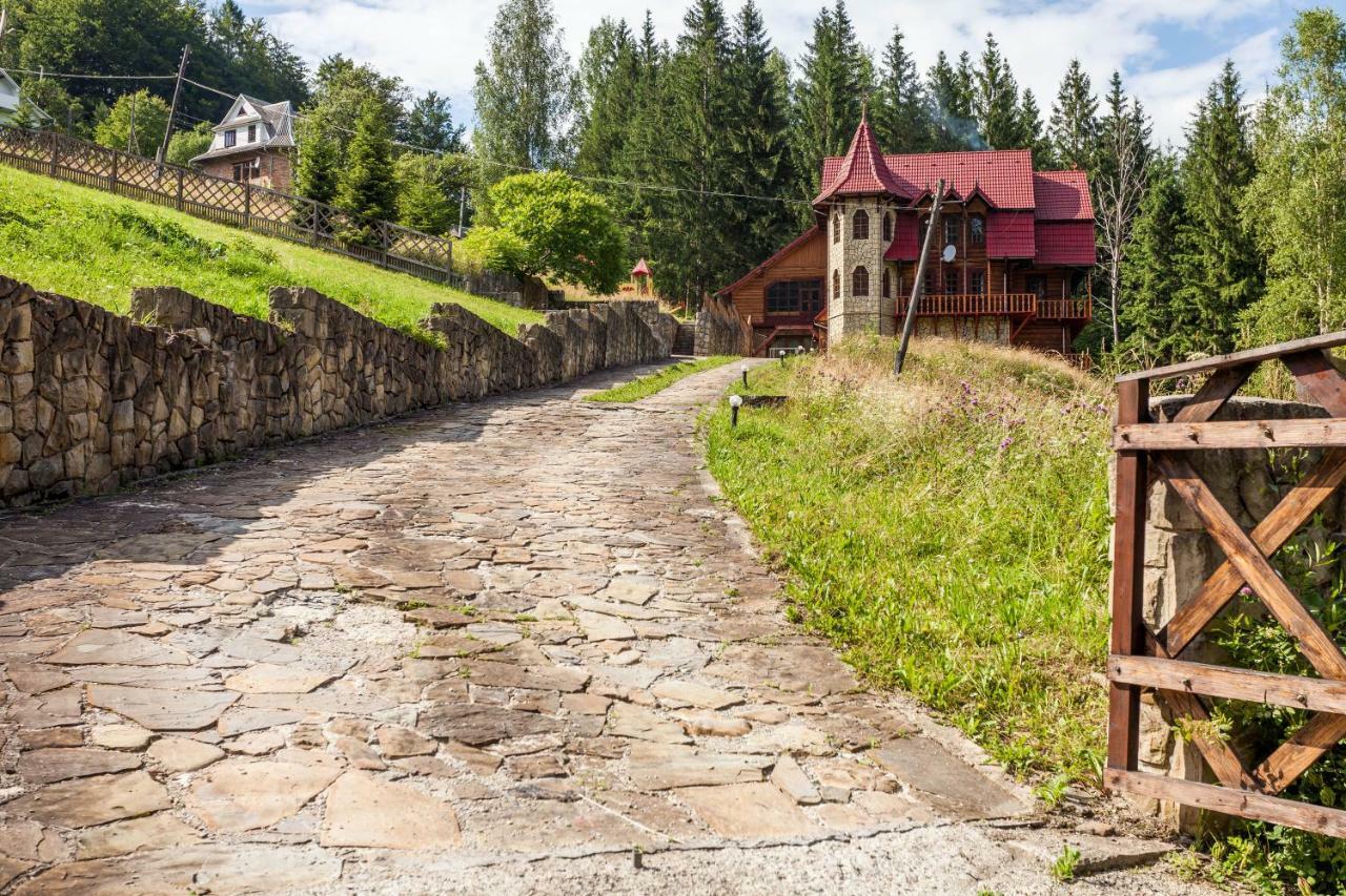 Альпина Hotel Jaremcse Kültér fotó