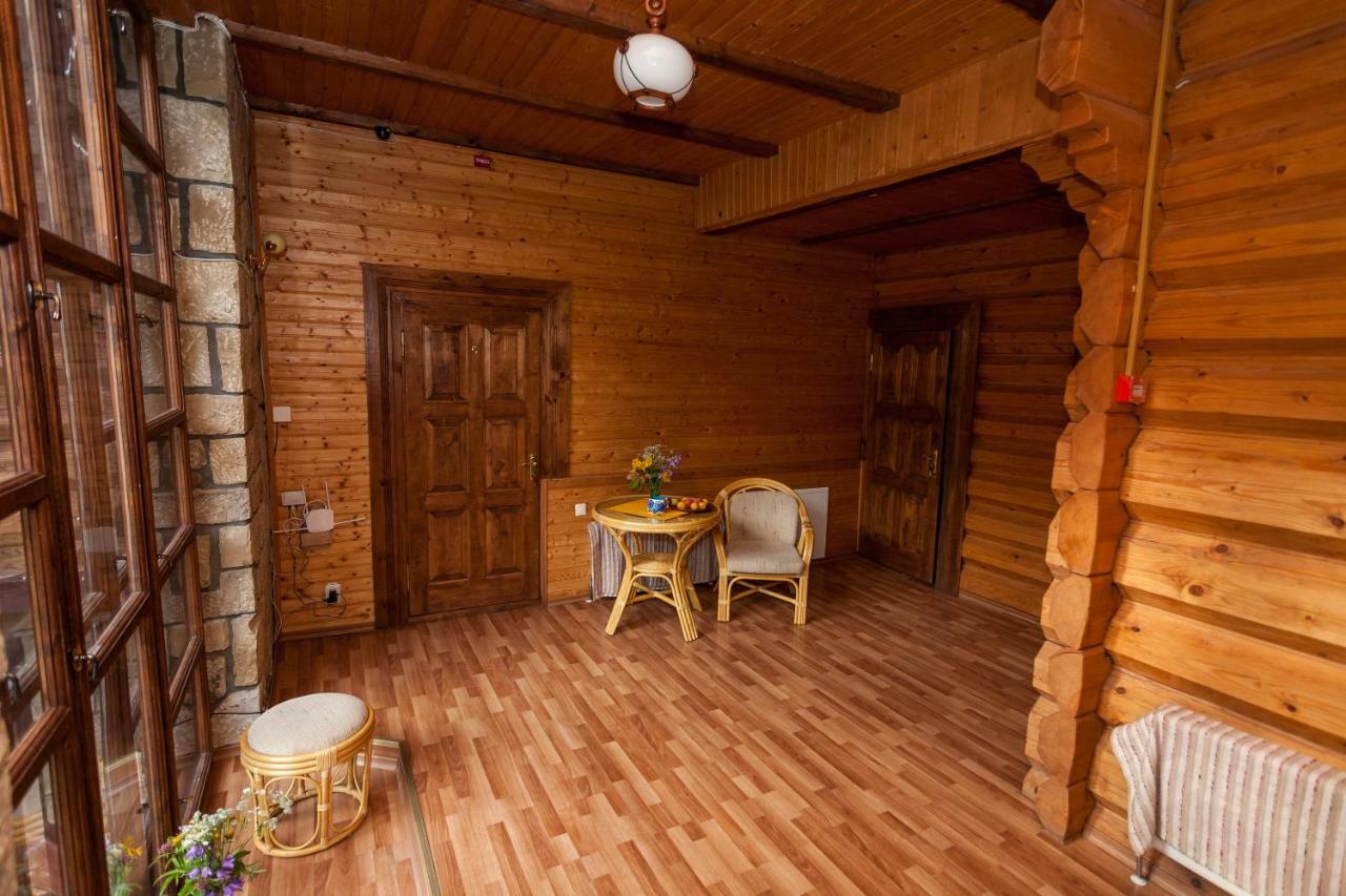 Альпина Hotel Jaremcse Kültér fotó
