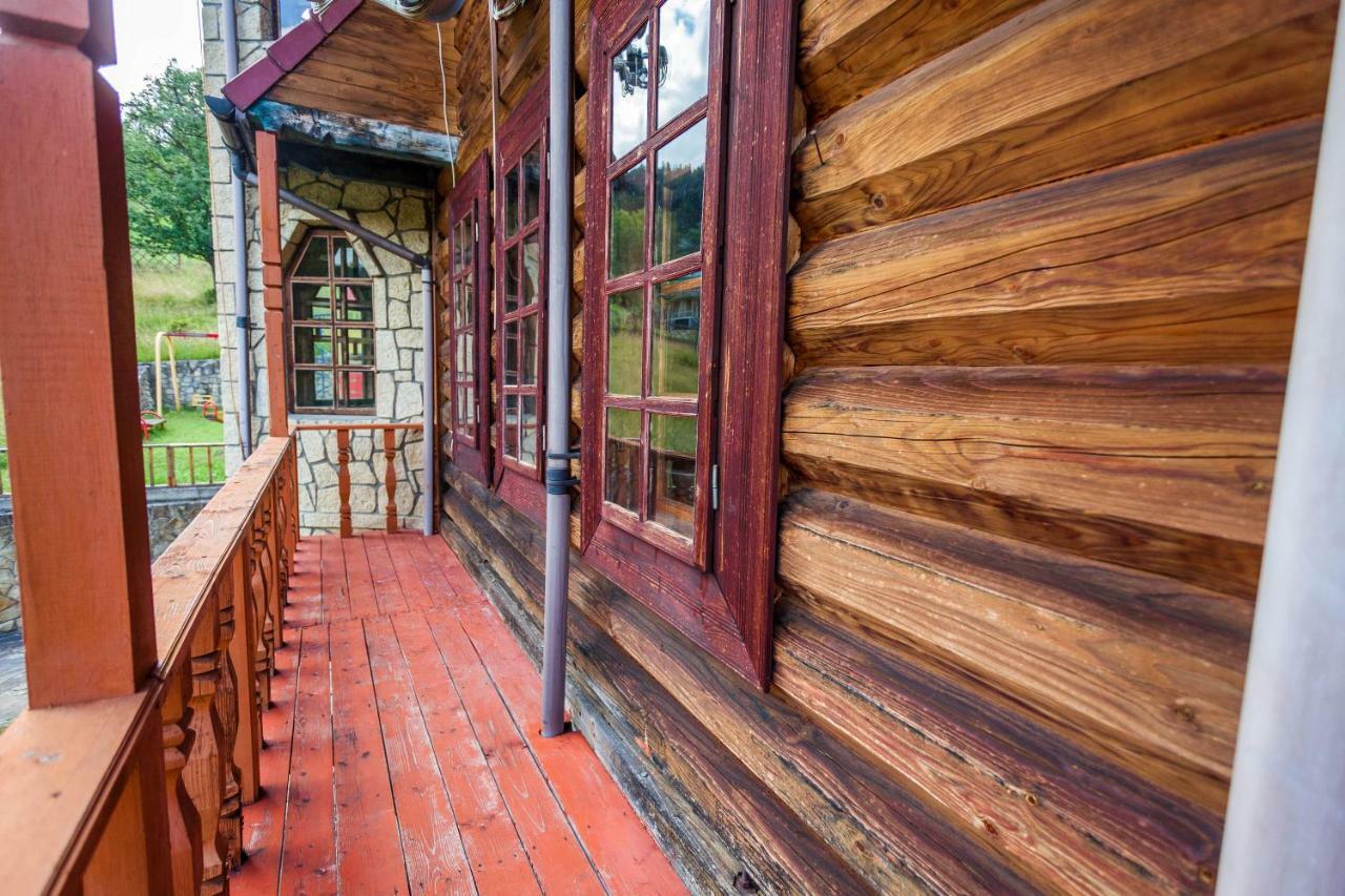 Альпина Hotel Jaremcse Kültér fotó