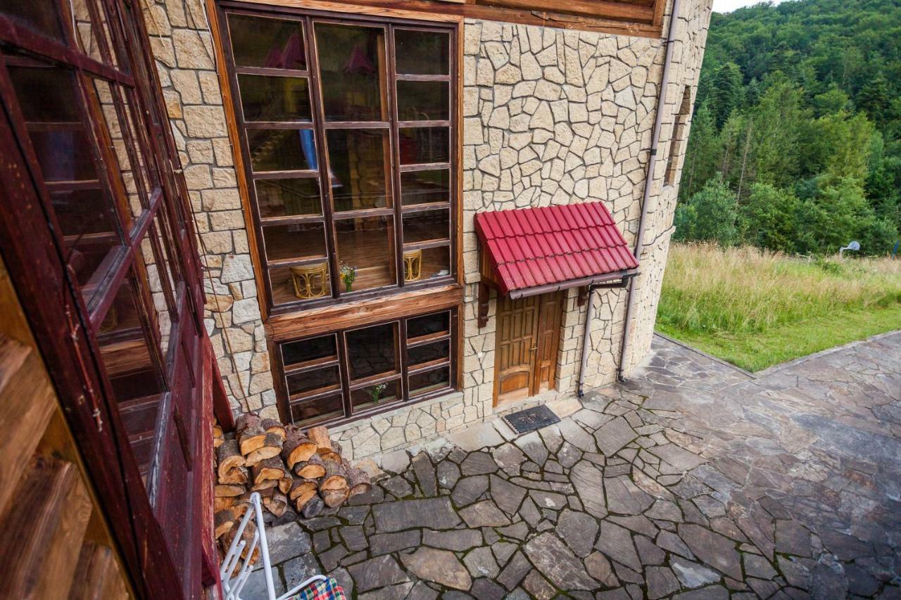 Альпина Hotel Jaremcse Kültér fotó