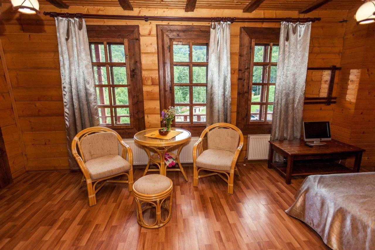 Альпина Hotel Jaremcse Kültér fotó