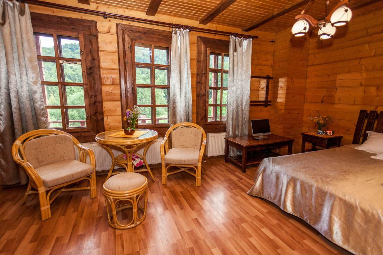 Альпина Hotel Jaremcse Kültér fotó